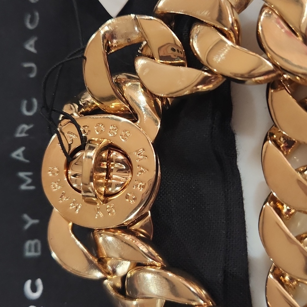Marc by Marc Jacobs Gold tone bracelet NWT - Picture 2 of 8